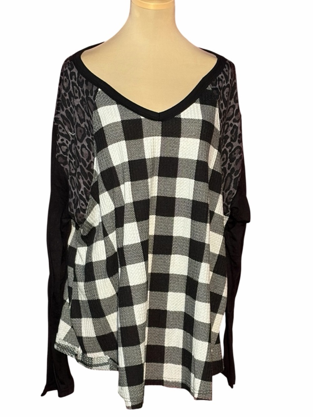 Cato Plus Size Buffalo Plaid Tunic Top 26/28 Black White Leopard Sleeve